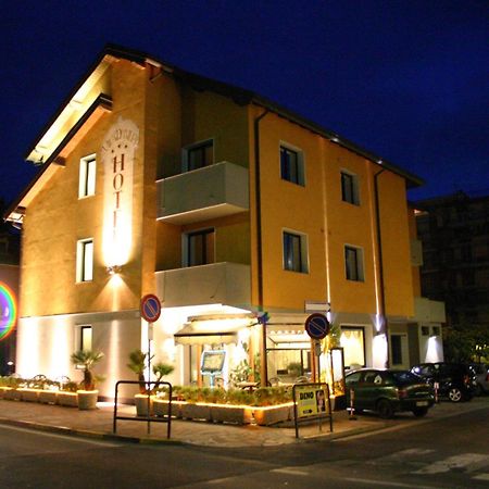 New Automatic Villa Daniela San Bartolomeo Al Mare Exteriér fotografie
